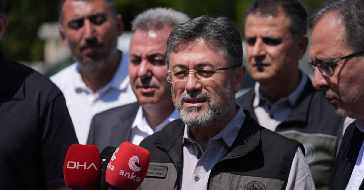 Bakan Yumaklı: Endişeye sevk edecek herhangi bir yangınımız yok