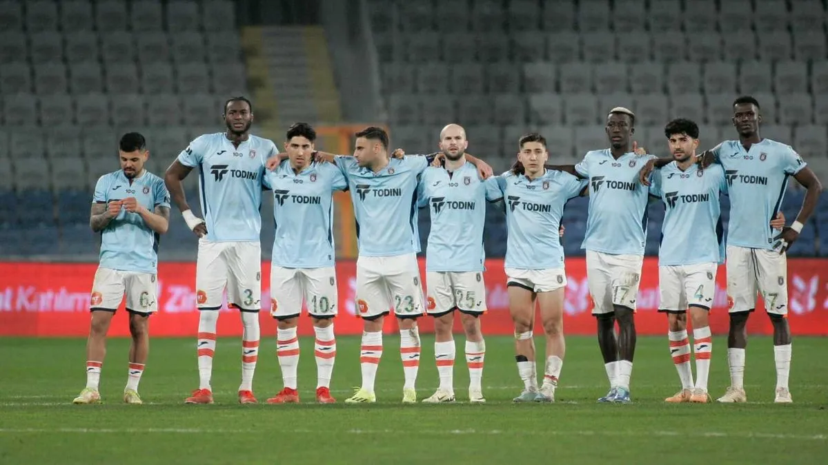 RAMS Başakşehir tur için sahaya çıkacak