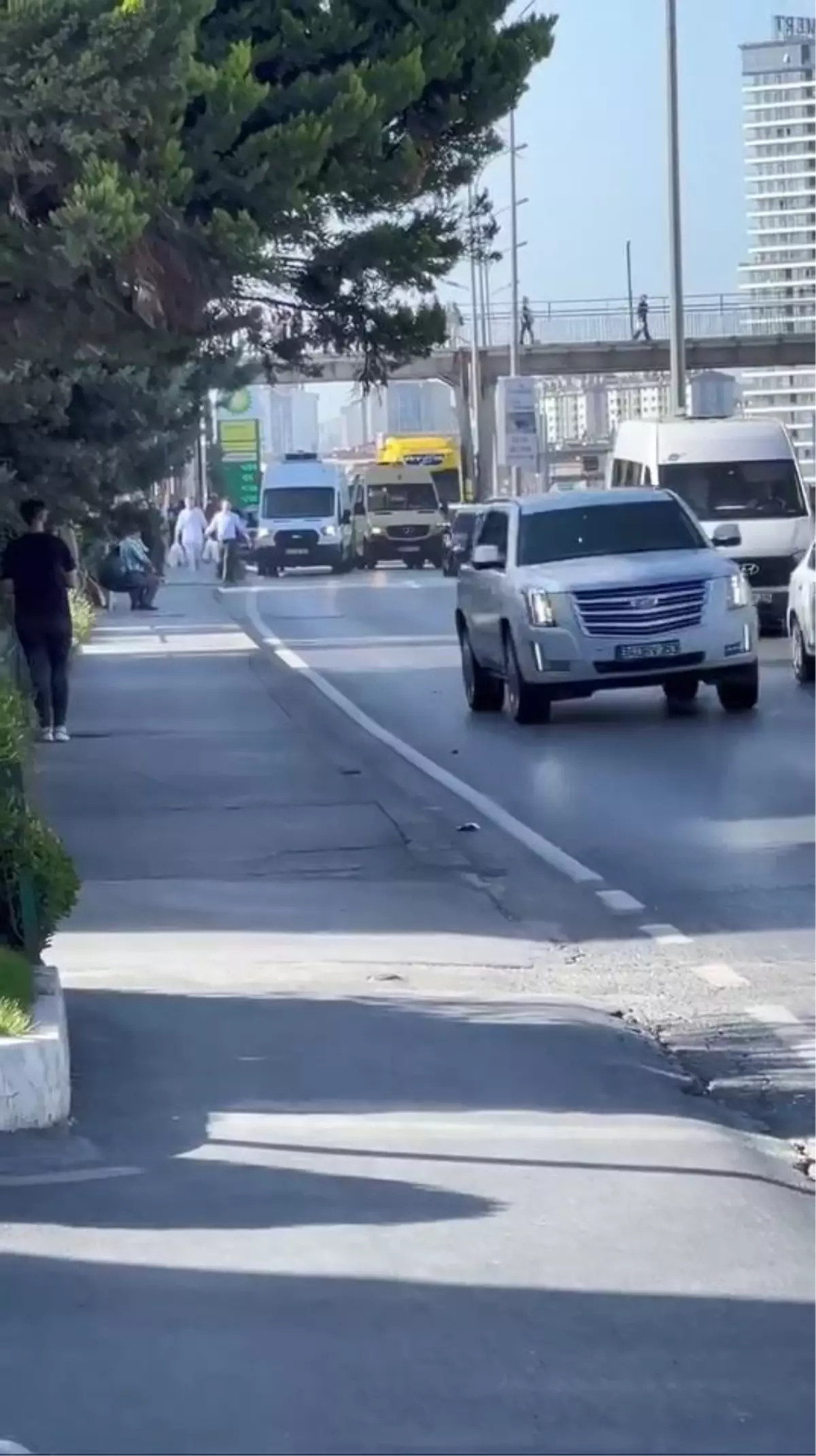Avcılar’da Hızlı Kaçış: 12 Araca Çarptı
