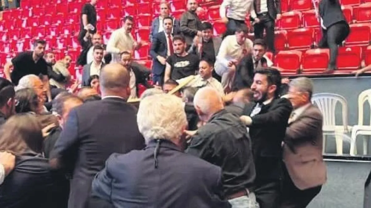Baro kongresinde kavga