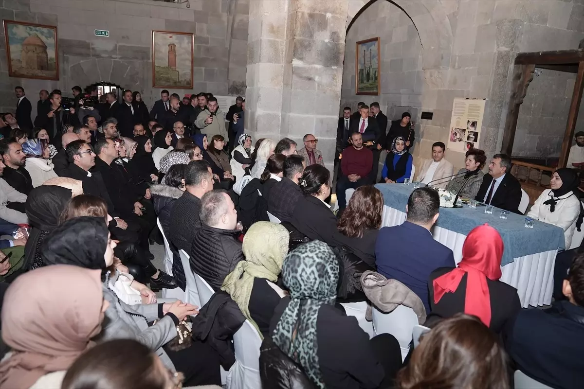 300 Bin Öğretmene Ünvan Verilecek