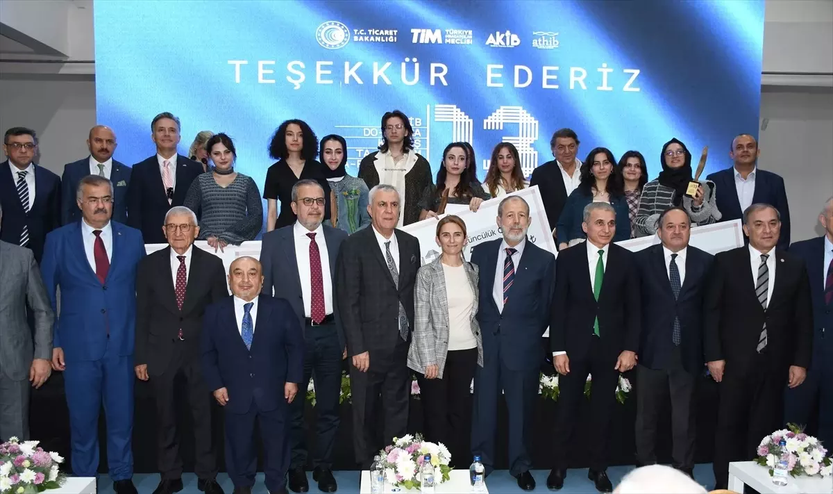 Adana’da Tekstil Yarışması Ödülleri Sahiplerini Buldu