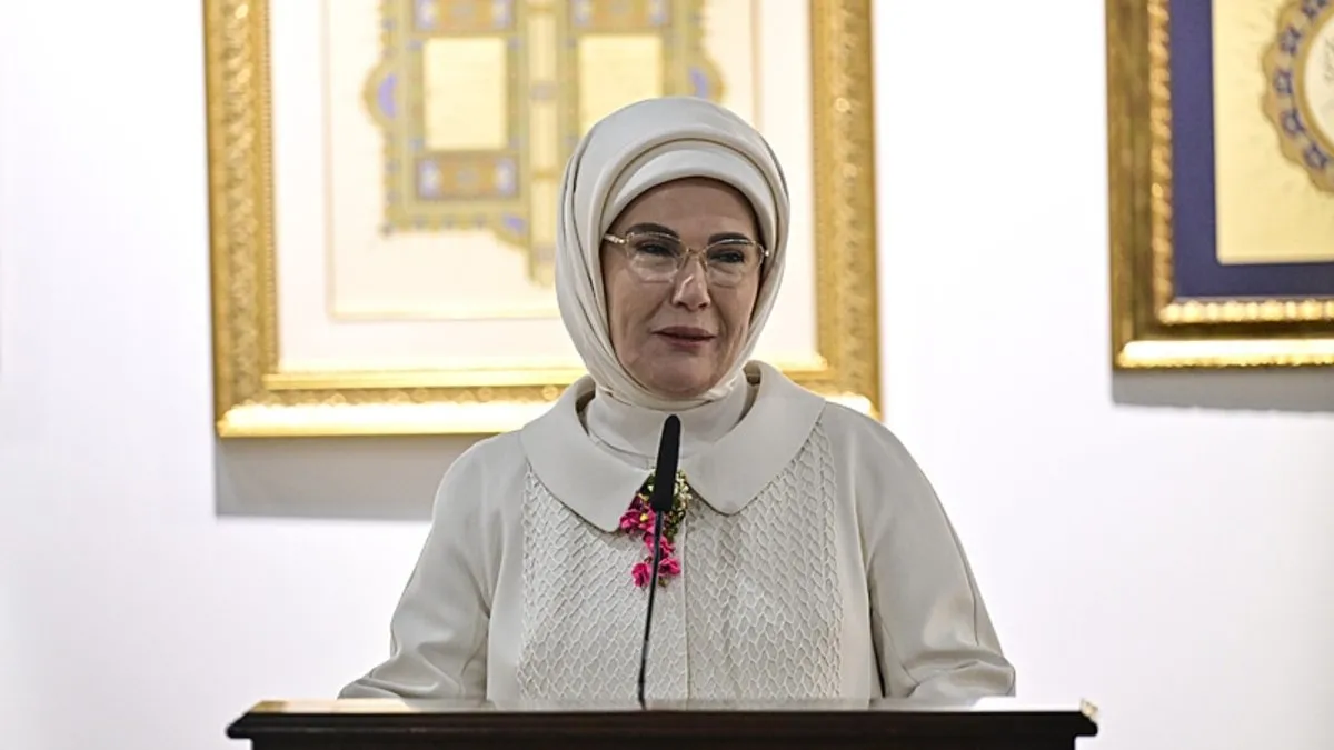 Emine Erdoğan: Her sanatçı aslında eserleriyle kendi medeniyetini de inşa eder