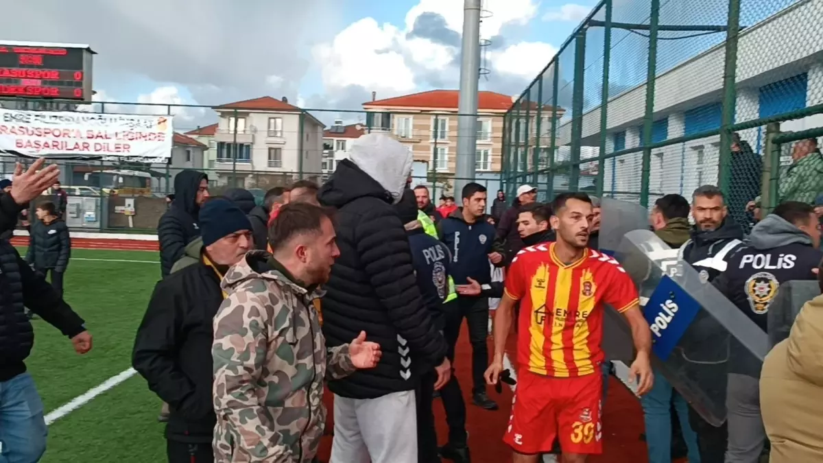 Karasu’daki Amatör Lig Maçında Kavga