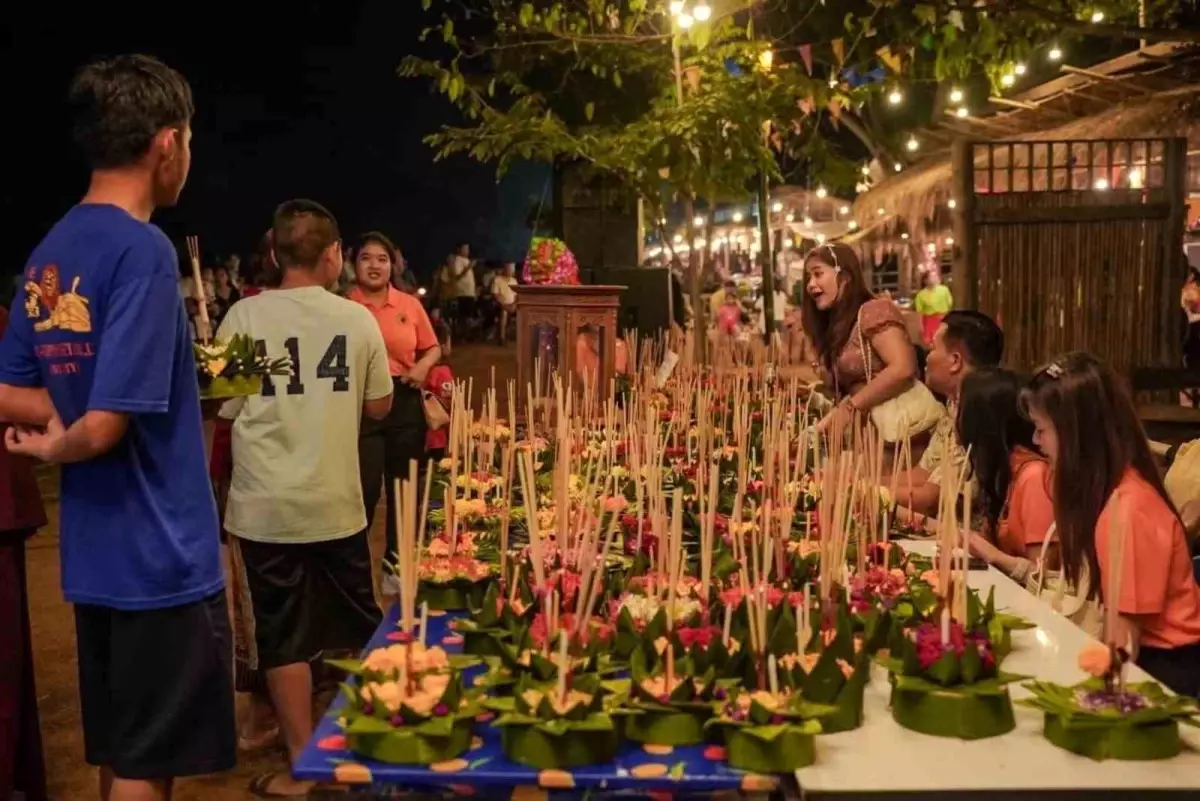 Loy Krathong Festivali’nde Renkli Kutlamalar