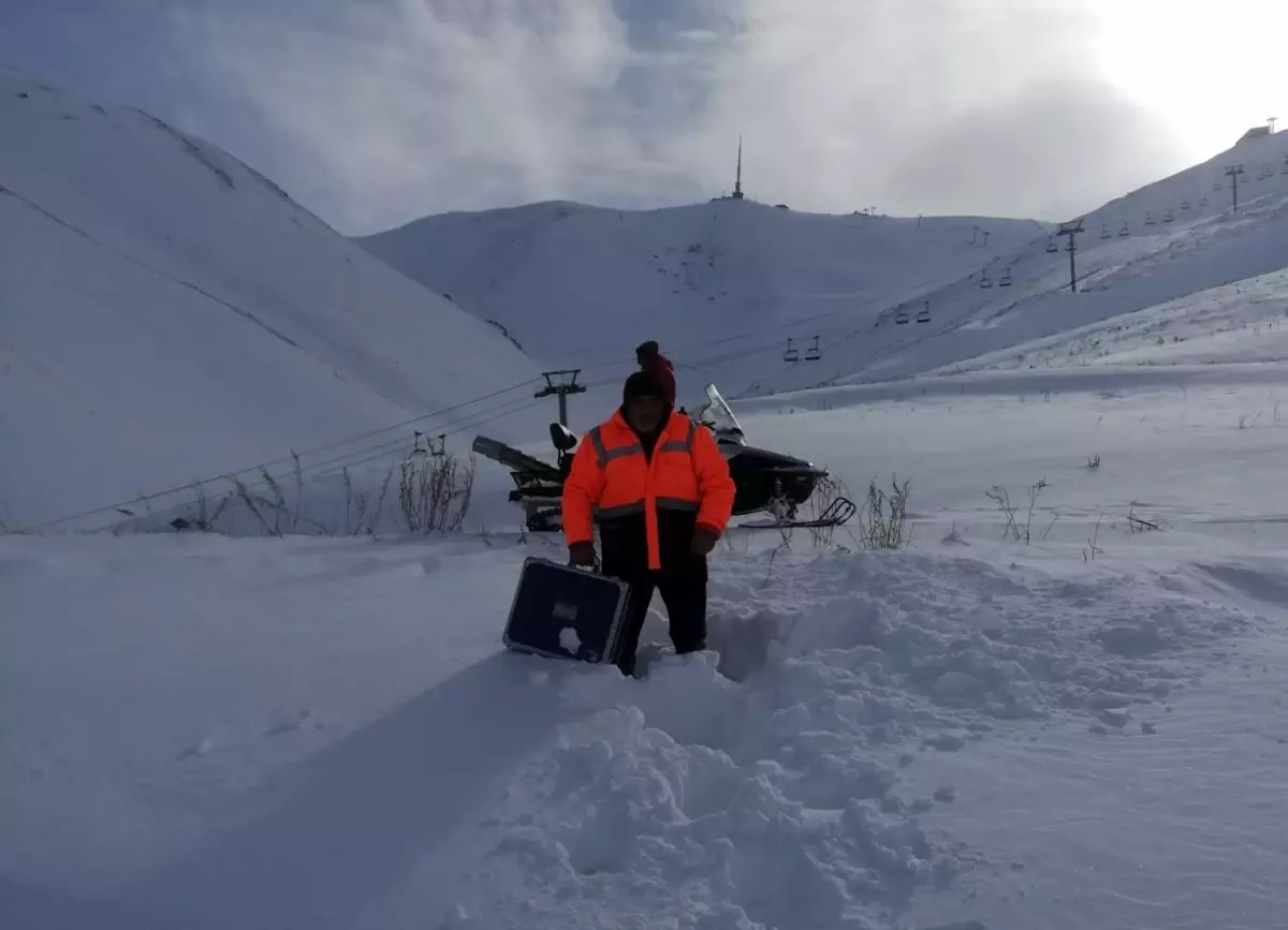 Meteoroloji Ekipleri Kış Şartlarında Görev Başında
