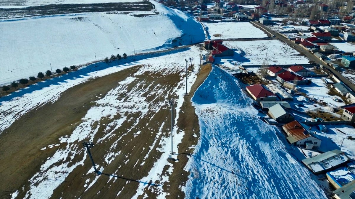 Ağrı’da Küpkıran Kayak Merkezi’nde kayak sezonu ertelendi