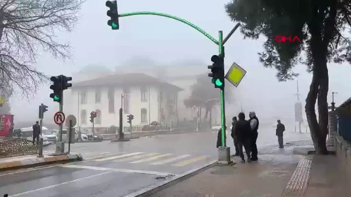 Edirne’de Yoğun Sis Etkili Olmaya Devam Ediyor