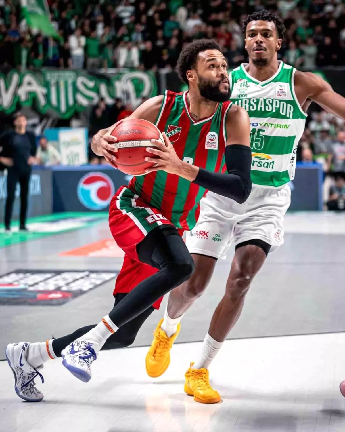 Karşıyaka’da Ayrılıklar Devam Ediyor