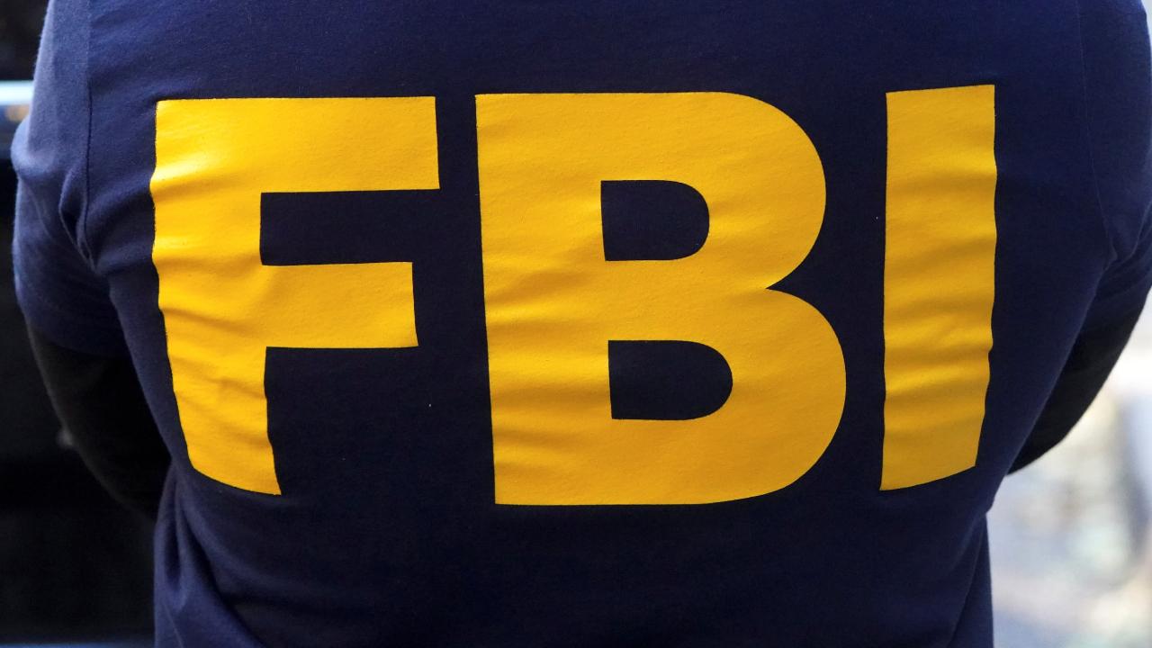 ABD’de FBI’yı eleştiren ajan, gizli bilgi sızdırdığı gerekçesiyle gözaltına alındı